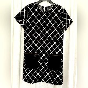 Women’s Black Cross Pattern Dress with Pockets